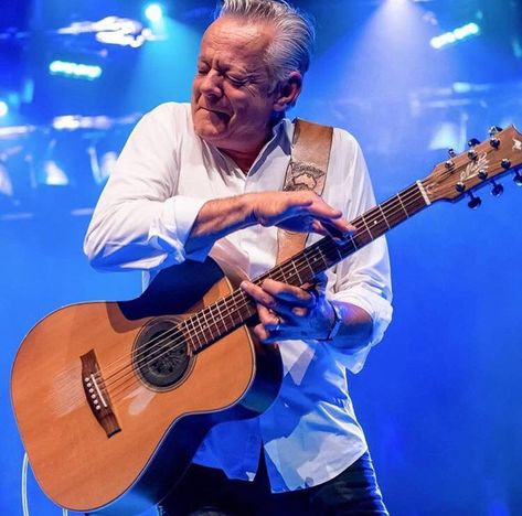 Tommy Emmanuel - Kent Kallberg Photography. Maton Guitars, Tommy Emmanuel, Guitarist, Musician, Guitar, Music, Photography, Quick Saves