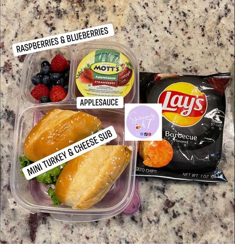 Easy Lunch Ideas For Working Man, Low Cal School Lunch Ideas, Blue Collar Men Lunch Ideas, Pre K School Lunch Ideas, Lunch Ideas For Middle Schoolers, After School Lunch, Lunch Aesthetic School, Lunch Ideas For High Schoolers, Simple School Lunches