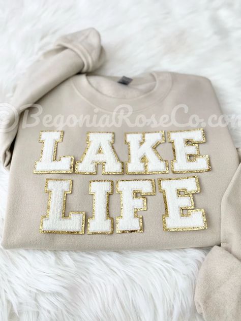 Lake Life Sweatshirt Lake Life Shirt Life at the Lake House Gift Boating Gift Lake Shirt Lake House Sign Lake Vacation Shirt Lake Sweatshirt Lake Sweatshirt, Lake House Sign, Lake House Gifts, Lake Life Shirt, Baggy Sweatshirt, Lake House Signs, The Lake House, Boating Gifts, Summer Sweatshirt