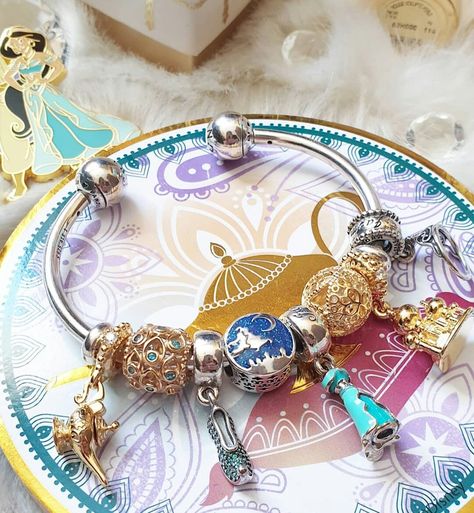 Jasmine Bracelet, Jasmine Aladin, Pandora Disney Collection, Pandora Bracelet Designs, Troll Beads, Pandora Collection, Pandora Jewelry Charms, Pandora Disney, Gold Charms