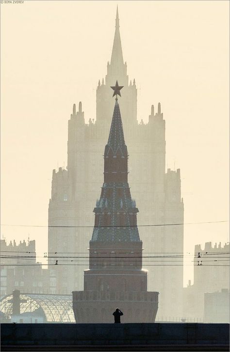 Moscow, Building