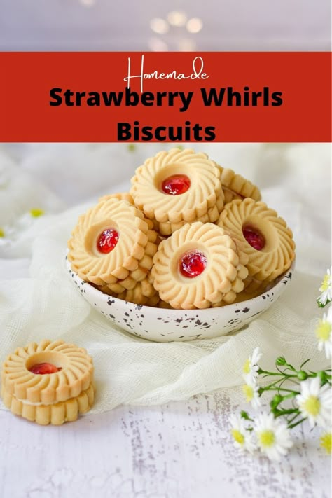 These Homemade Strawberry Whirls Biscuits, are delicious melt-in-your-mouth morsels of heaven. Sandwiched together with a tasty buttercream and strawberry jam Strawberry Whirls Recipe, Jolly Jammer Cookies, Jam Biscuits Recipe, Melting Cookies, Usa Cookies, Strawberry Biscuits, Finger Biscuits, 100 Cookies Recipe, Indian Pickle Recipe