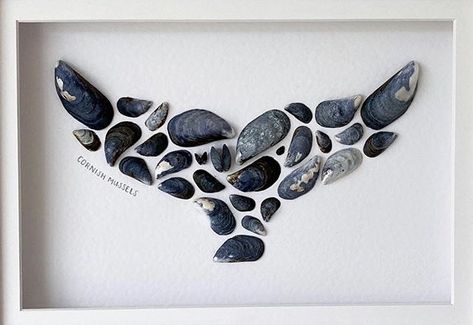 Sea Turtle Seashell Art, Sea Shell Bathroom Decor, Whale Shell Art, Whale Tail Shell Art, Summer Diy Projects Decor, Whelk Shell Crafts, Mussel Shell Crafts Diy, Muscle Shell Crafts, Sea Shell Art Diy