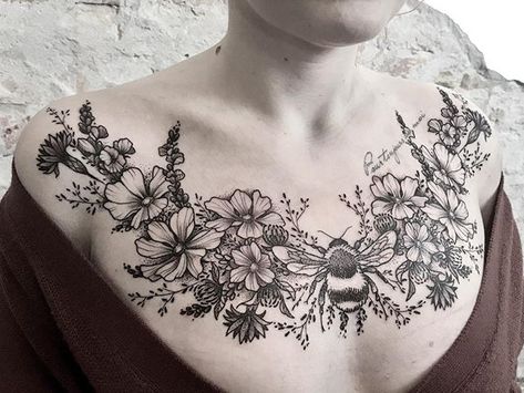 Chest Tattoo Flowers, Chest Tattoo Designs Female, Tatuaje Cover Up, Full Chest Tattoos, Girl Back Tattoos, Tattoos Mandala, Cool Chest Tattoos, Pieces Tattoo, Chest Tattoos For Women