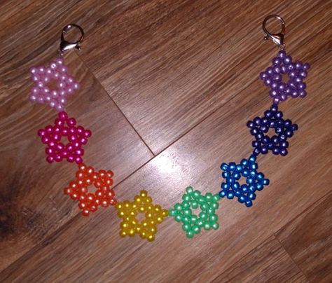 Kandi Star, Rave Light, Kandi Mask, Kandi Inspo, Pants Chain, Star Pants, Pant Chains, Kandi Cuff, Kandi Patterns