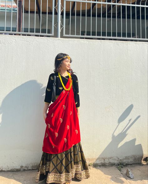 Bodo Traditional Dress, Rai Dress Nepali, Gurung Dress Traditional, Nepali Dress Traditional, Magar Dress Nepali, Magar Dress, Nepali Aesthetic, Nepali Dress, Nepali Traditional