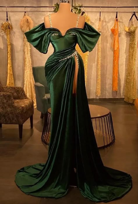 Snake Wedding Dress, Snake Dress Gowns, Corsets For Women, Slytherin Dress Green Gown, Medusa Inspired Outfit, Green Gala Dresses, Green And Black Gown, Green And Silver Dress, Slytherin Dresses