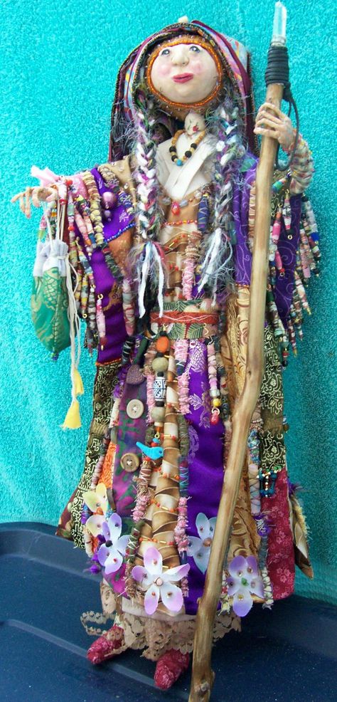 Eco Craft, Spirit Art Dolls, Spirit Doll, Mixed Media Art Projects, Art Dolls Cloth, Painted Gourds, Spirit Dolls, Spirited Art, Earth Art