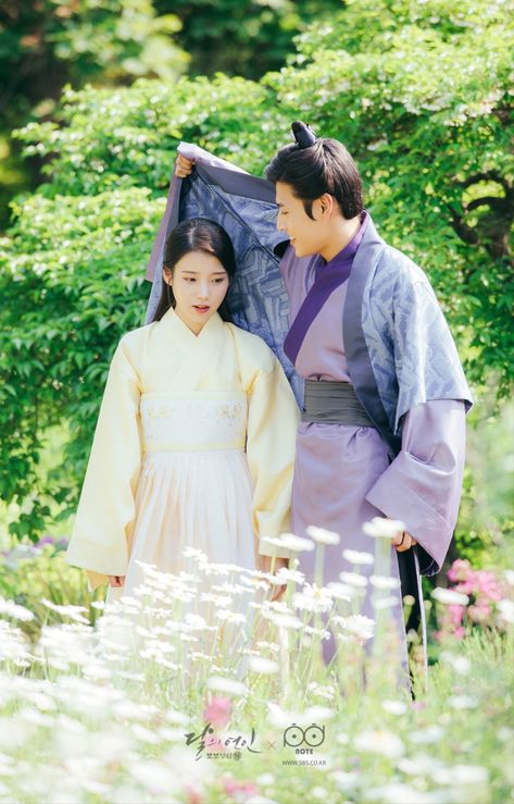 Moon Lovers: Scarlet Heart Ryeo. Goryeo Dynasty(AD918-1392) Korean traditonal clothes #hanbok Moon Lovers Cast, Kang Ha Neul Moon Lovers, Scarlet Heart Ryeo Wallpaper, Moon Lovers Drama, Moon Lovers Scarlet Heart Ryeo, Scarlet Heart Ryeo, Korean Traditional Clothing, Kang Ha Neul, W Two Worlds