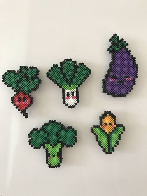 Kawaii Vegetables, Ceramic Magnets, Hamma Beads Ideas, Easy Perler Bead Patterns, Melty Bead Patterns, Pearl Beads Pattern, Easy Perler Beads Ideas, Buku Harry Potter, Hama Beads Design