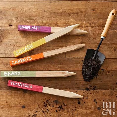 Step up your plant marker game. Plant Markers Diy, Diy Plant Markers, Garden Markers Diy, Garden Plant Markers, Garden Labels, Potager Garden, Plant Tags, Plant Labels, Veg Garden