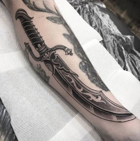 Scimitar Tattoo, Cutlass Tattoo, Traditional Dagger, Sunset Tattoo, Blade Tattoo, Ta Moko, Bright Tattoos, Sunset Tattoos, Blackwork Tattoos