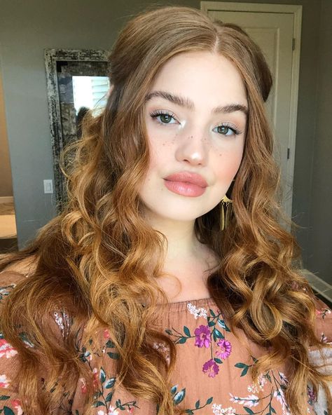 Plus Size Face Claim, Plus Size Face, Bree Kish, 1970s Hairstyles, Bridget Satterlee, Female Face, Fashion Marketing, Plus Size Models, Hair Stuff