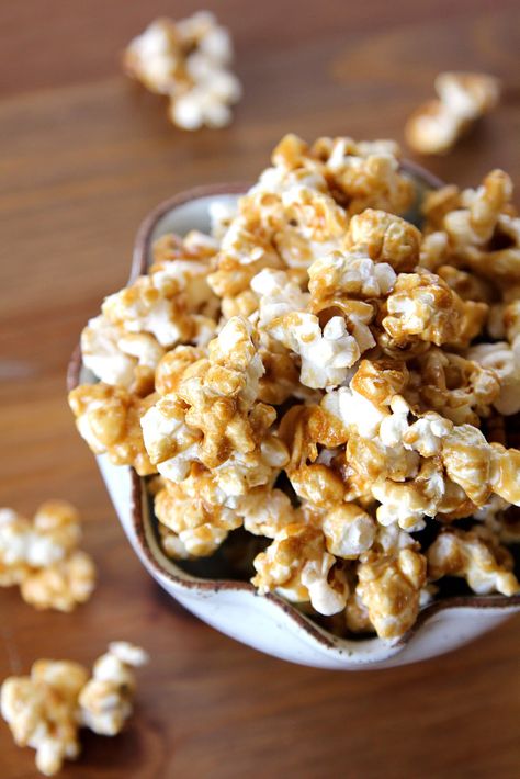 Butterbeer Popcorn, Beer Popcorn, Popcorn Healthy, Homemade Caramel Corn, Harry Potter Butter Beer, Life Made Simple, Butter Beer, Salted Caramel Popcorn, Get Ready For Fall