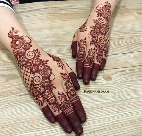 Fingers Mehndi Design, Fingers Mehndi, Simple Mehendi, Floral Henna Designs, Floral Henna, Modern Mehndi, Engagement Mehndi, Mehndi Designs 2018, Rose Mehndi Designs