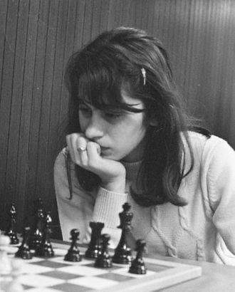 Female Chess Players, Soviet Women, Chess Aesthetic, Camera Film, Chess Players, The Secret History, Junk Drawer, Black N White, 인물 사진