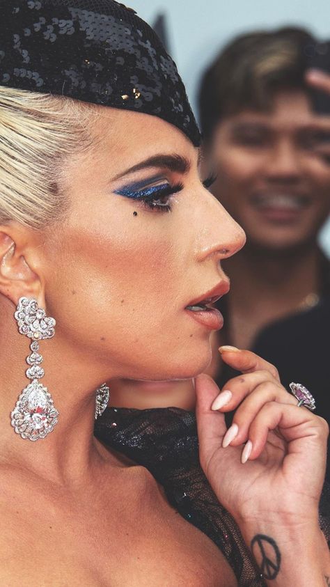 Lady Gaga Nose, Lady Gaga Makeup, Lady Gaga Joanne, Lady Gaga Photos, Lady Gaga Pictures, Mother Monster, A Star Is Born, Famous Faces, Woman Crush