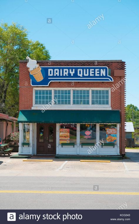 Ice Cream Building, Ice Cream Shop Exterior, Vintage Ice Cream Shop, Mochi Shop, Andalusia Alabama, Fat Witch, Dairy Shop, Dairy Queen Ice Cream, Old Brick Building