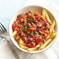 Pasta Puttanesca with Beef - EatingWell.com Slow Cooker Ground Beef, Pasta Puttanesca, Breakfast Low Carb, Crockpot Recipe, Healthy Pastas, Pasta Recipe, Heart Healthy, Cooker Recipes, How To Cook Pasta