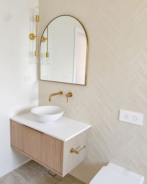 Subway Tiles Bathroom, Small Toilet, Bathroom Inspiration Decor, Upstairs Bathrooms, Bathroom Renos, Beautiful Bathrooms, Grout, Bathroom Makeover, Bathroom Renovation