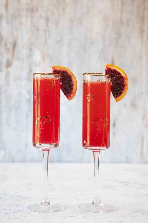 Blood Orange Mimosa – Art of Natural Living Non Alcoholic Mimosa, Orange Mimosa, Drinks Glasses, Christmas Brunch Recipes, Champagne Cocktails, Festive Cocktails, Boozy Drinks, Champagne Cocktail, Cocktail Drinks Recipes