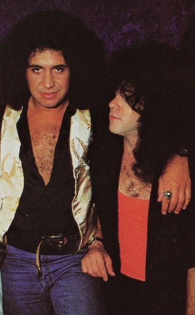 Paul Stanley And Gene Simmons, Eric Singer And Gene Simmons, Gene Simmons And Paul Stanley, Eric Carr Kiss, Gene Simmons And Ace Frehley, Eric Carr, Ace Frehley, Gene Simmons, Kiss