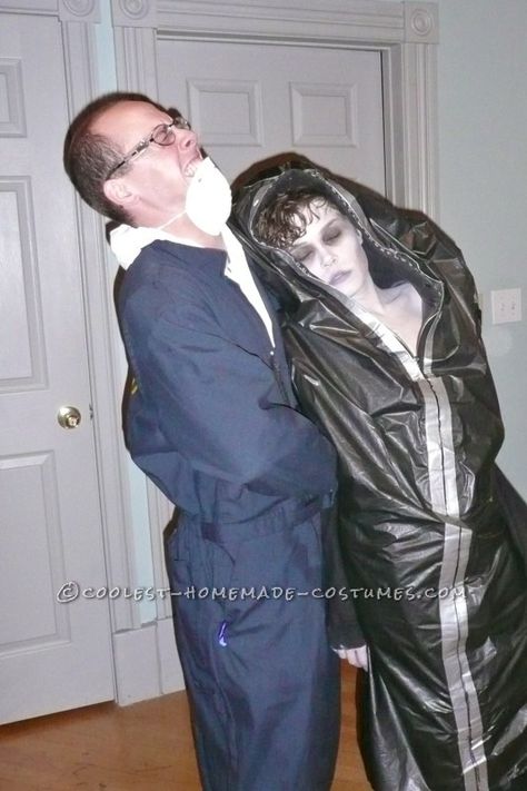 Creepy Corpse in a Body Bag and Coroner Couple Costume Halloween Couple Costumes, Doctor And Patient, Movie Duos, Couples Cosplay, Costume Inspirations, Creepy Costumes, Halloween Couple, Couple Costume, Couple Costumes