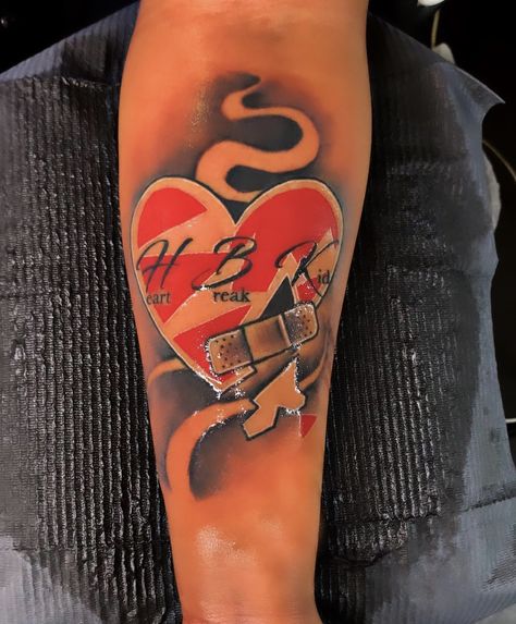 Heartless Tattoo, Atlanta Buckhead, Hand Tattoos For Girls, Cute Hand Tattoos, Instagram Heart, Black Girls With Tattoos, Heart Break, Dope Tattoos For Women, Red Tattoos