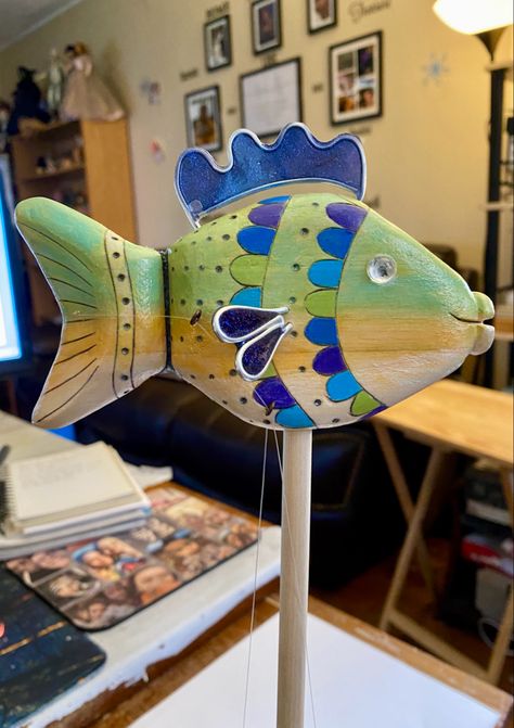 Made this fish puppet as on of the projects in The Academy of the Wooden Puppet. Fish Puppet, Wooden Puppet, Puppet Patterns, Puppet Show, Puppets, Fish, Leather, Pattern