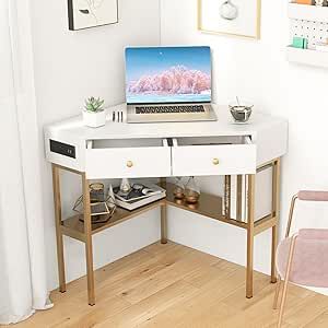 Corner Desks For Small Spaces, Escritorios Esquineros, Triangle Desk, Small Corner Desk, Corner Makeup Vanity, Desk For Bedroom, Corner Desks, Corner Writing Desk, Elegant Home Office