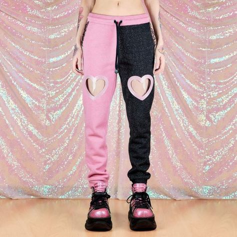 Goth Pants Outfit, Pastel Goth Pants, Lovecore Fashion, Pink Alternative Fashion, Goth Pants, Pink Goth, Alt Outfits, Kawaii Stuff, Bedroom Style