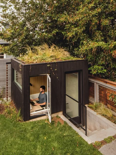 Office Shed, Tiny Office, Japanese Soaking Tubs, Outdoor Tub, Living Roofs, Small Building, Backyard Studio, Backyard Office, Outdoor Office