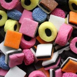 Licorice Allsorts, perfection!  This photo will take you to an article about the wonders of candy/sweets. English Sweets, British Candy, Old Fashioned Sweets, British Sweets, Licorice Candy, Liquorice Allsorts, Retro Sweets, Retro Candy, British Food