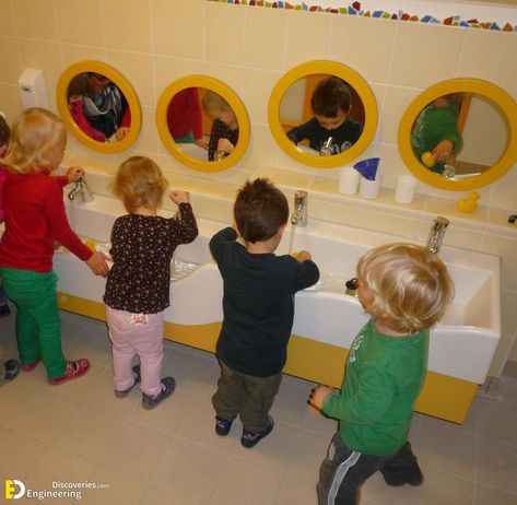 Childcare Bathroom Ideas, Daycare Restroom Ideas, Daycare Bathroom Ideas, Preschool Bathroom, Daycare Bathroom, Child Care Center Design, Daycare Room Design, Opening A Daycare, Kids Church Rooms