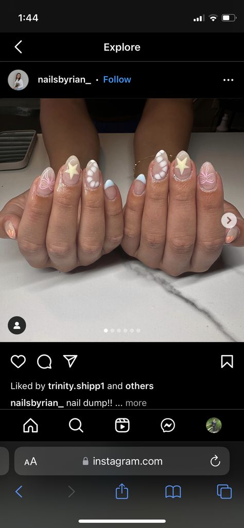 Nail Back To School Ideas, Fun Birthday Nails Short, Sorority Rush Nails, Gracie Abrams Nails Inspired, Back To School Nails 2024, Senior Year Nails, Nail Ideas Short White, Gel X Nail Ideas Simple, White Designed Nails