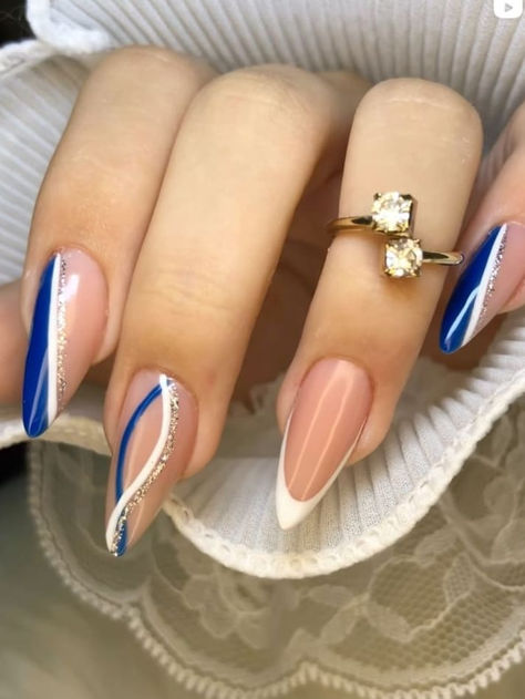 royal blue nails: with white swirls Lilac Nails Design, Blue Prom Nails, Blue And White Nails, Royal Blue Nails, Lilac Nails, Blue Acrylic Nails, Casual Nails, Simple Acrylic Nails, Prom Nails