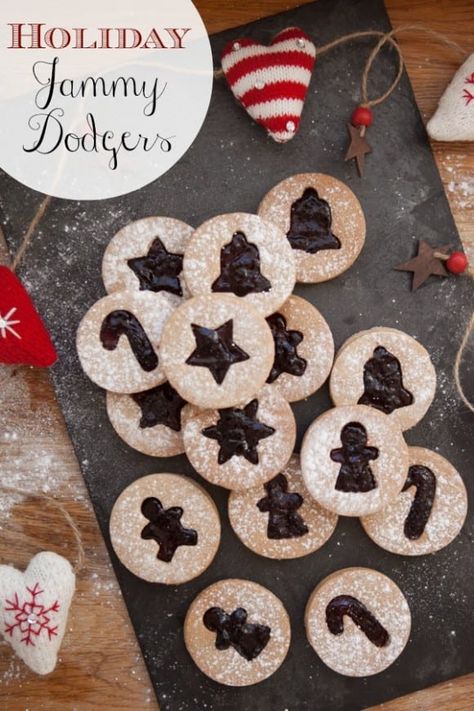 Jammy Dodger Cookie Recipe | Catch My Party Jammy Dodgers, Berry Jam, Cake Cupcakes, The Catch, Christmas Cooking, Biscuit Cookies, Noel Christmas, Holiday Desserts, Holiday Cookies