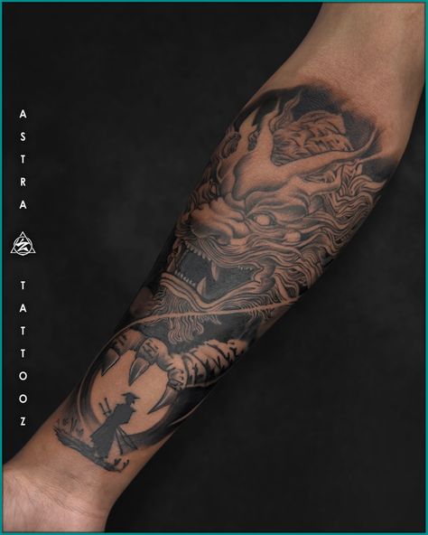 Dragon tattoo ideas Chinese Dragon Tattoos Forearm, Dragon Tricep Tattoo, Dragon Forearm Sleeve, Dragon Tattoo For Men, Dragon Tattoo Designs For Men, Dragon Arm Tattoo, Japanese Style Dragon, Dragon Tattoo Forearm, Tricep Tattoos