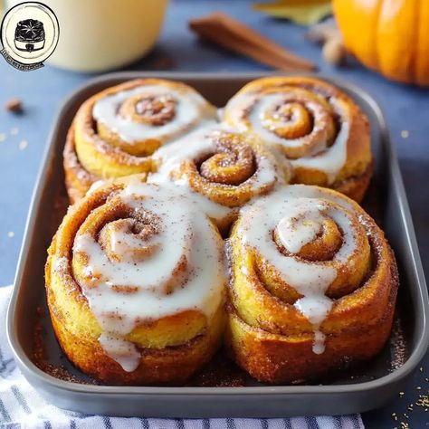 Healthy Pumpkin Cinnamon Rolls Recipe - Healthy Pumpkin Cinnamon Rolls, Make Ahead Pumpkin Cinnamon Rolls, Pumpkin Puree Cinnamon Rolls, Paleo Pumpkin Cinnamon Rolls, Krolls Korner Pumpkin Cinnamon Rolls, Cinnamon Roll Glaze, Fall Fun Food, Cinnamon Rolls Easy, Pumpkin Cinnamon Rolls