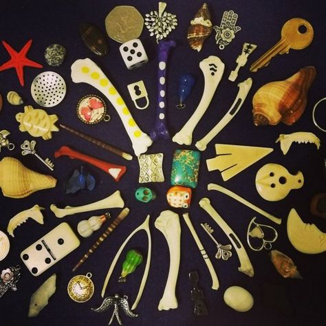 My Bone Reading set at present, which I use to read for myself and others. #bonereading #divination Bone Divination, Throwing Bones, Bone Throwing, Bone Reading, Charm Casting, Esoteric Art, Nice Picture, Witchy Stuff, Tarot Card Meanings