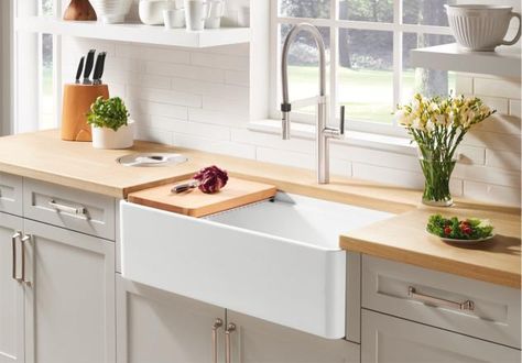 Fireclay Farmhouse Sink, New Kitchen Cabinets, Kitchen Cabinets Makeover, Classic Kitchen, Farmhouse Sink Kitchen, Island Ideas, Farmhouse Style Kitchen, Modern Farmhouse Kitchens, Kitchen On A Budget