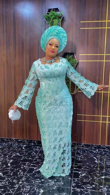 Aso Ebi Lace Styles 2024 Long Gown, 6 Pieces Ankara Gown Styles, Iro Gown Style Lace, Lace Gown Styles Aso Ebi, African Head Dress, Aso Ebi Lace Styles, African Bridal Dress, African Traditional Wear, Nigerian Lace Styles Dress