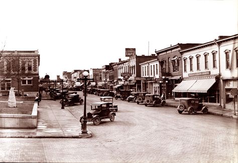 Boonville Boonville Missouri, Katy Trail, Military School, Missouri River, Sunny Afternoon, County Jail, Pedestrian Bridge, Historical Images, A Town