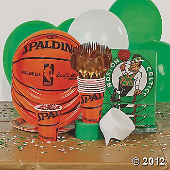 Celtics Party Ideas, Boston Celtics Birthday Party Ideas, Sweet 16 For Boys, Basketball Theme Party, Ball Birthday Parties, 30th Birthday Decorations, Basketball Party, Basketball Theme, Basketball Birthday