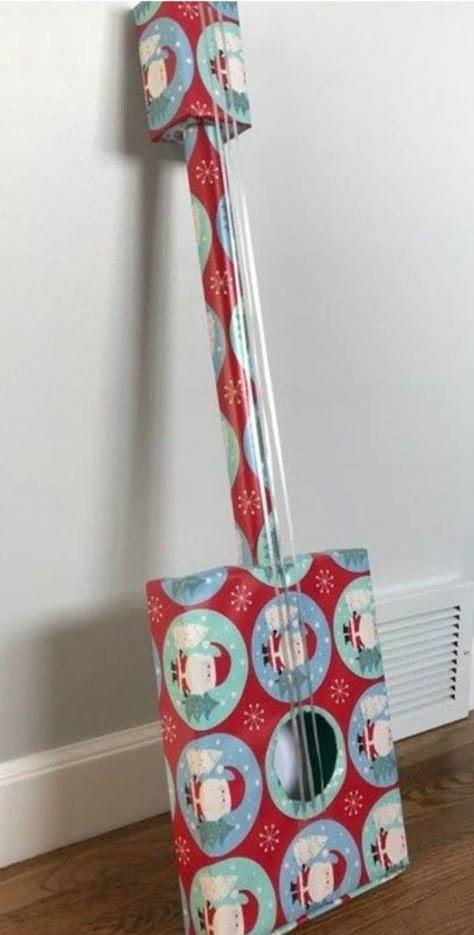 Wrapping Presents As Something Else, Misleading Gift Wrapping, Funny Gift Wrapping Ideas, Funny Gift Wrapping, Unique Gift Wrapping Christmas, Be More Interesting, Fake Gifts, Funny Christmas Presents, Christmas Wrapping Diy