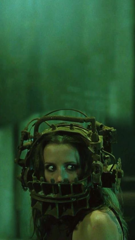 Saw Movie Amanda, Horror Movie Actress, Saw Wallpaper Horror, Saw Art Movie, Amanda Saw Costume, Saw Aesthetic Wallpaper, Saw Wallpaper Jigsaw, Horror Movie Lockscreen, Saw Movie Wallpaper