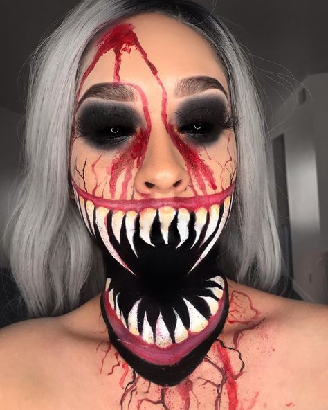 Super Scary Halloween Makeup, Demon Make Up, Super Easy Halloween Costumes, Demon Makeup, Hot Halloween, Eyeshadow Ideas, Dark Circus, Creepy Halloween Makeup, Cute Halloween Makeup