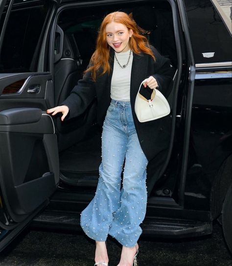 sadie sink paparazzi 2023 Long Black Wool Coat, Jeans Sandals, Silver Strappy Sandals, Sadie Sink, Embellished Jeans, Emma Roberts, Emma Stone, All Smiles, Today Show