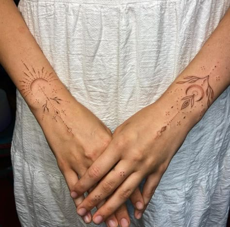 Brown Ink Hand Tattoo, Brown Finger Tattoo, Small Arm Sleeve Tattoos For Women, Small Tattoo Spiritual, Hand Adornment Tattoo, Brown Hand Tattoo, Spiritual Wrist Tattoos, Dainty Tattoo Sleeves For Women, Spiritual Arm Tattoos For Women