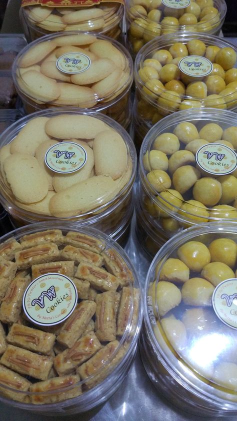 Eternally Cookies Jajan Lebaran, Cookie Corner, Cow Cookies, Dump Aesthetic, Twice Album, Bakery Packaging, Bakery Cakes, Old Style, Holiday Recipes